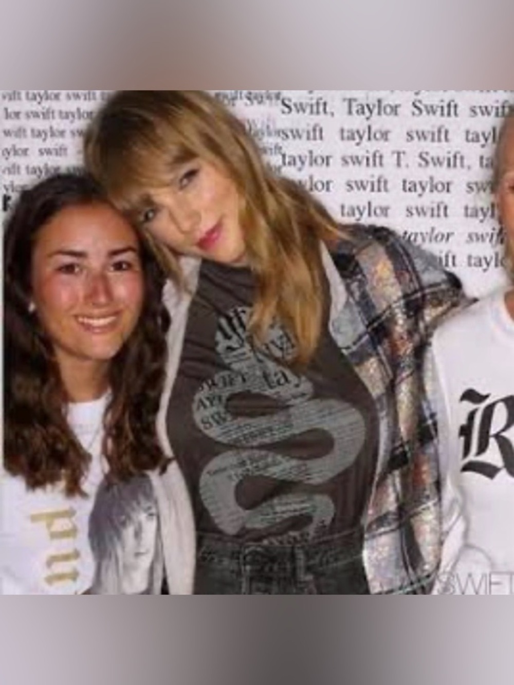 Taylor Swift‎ | Reputation Concert | Muscle Tee | Women’s Size Small